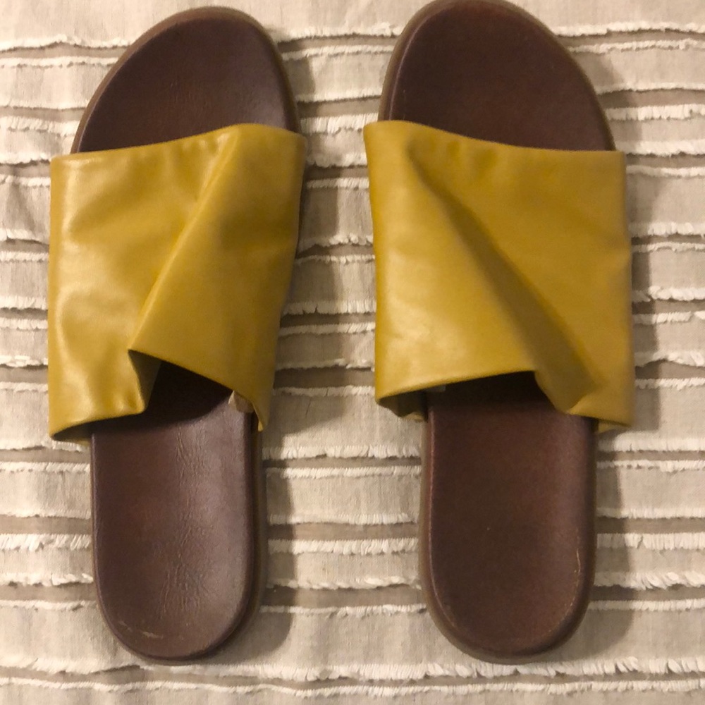 Mustard sandals